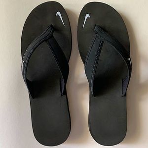 Nike Flipflops Sz 12 Womens